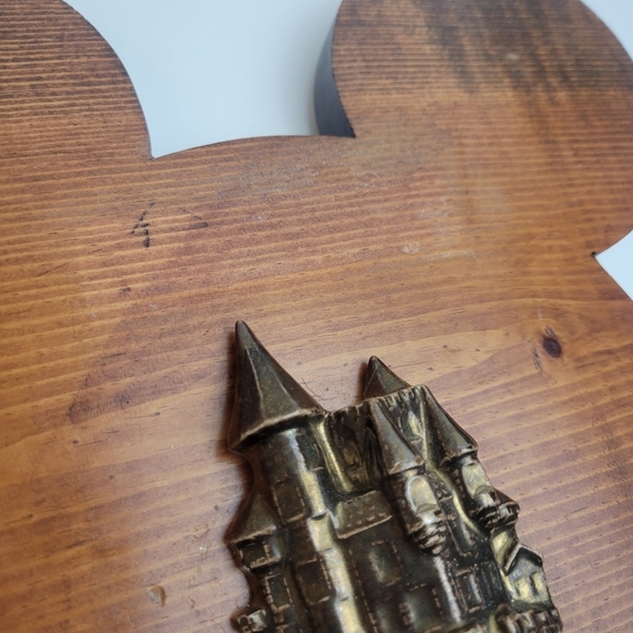 Mickey head plaque Disney Castle - Picture 4 of 9